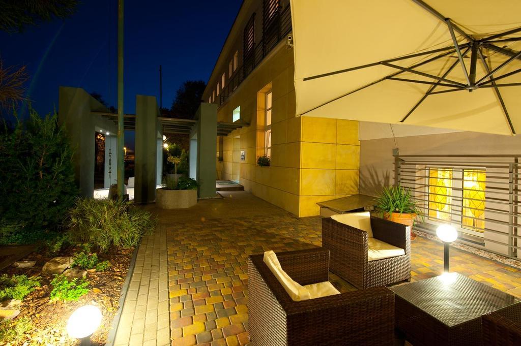 Hotel Brojan Jaworzno Exterior foto